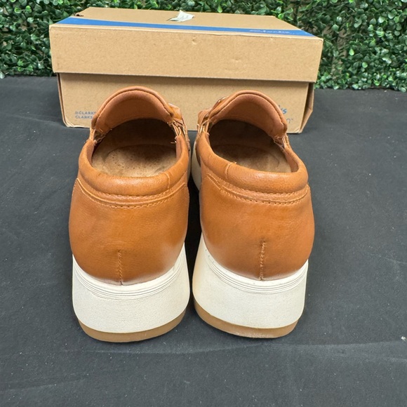 Clarks Collection Zylah May Closed Toe Shoes - W8.5 - Picture 5 of 10